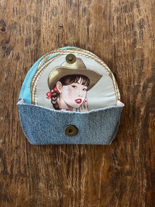 Eye Candy Case - Goldie