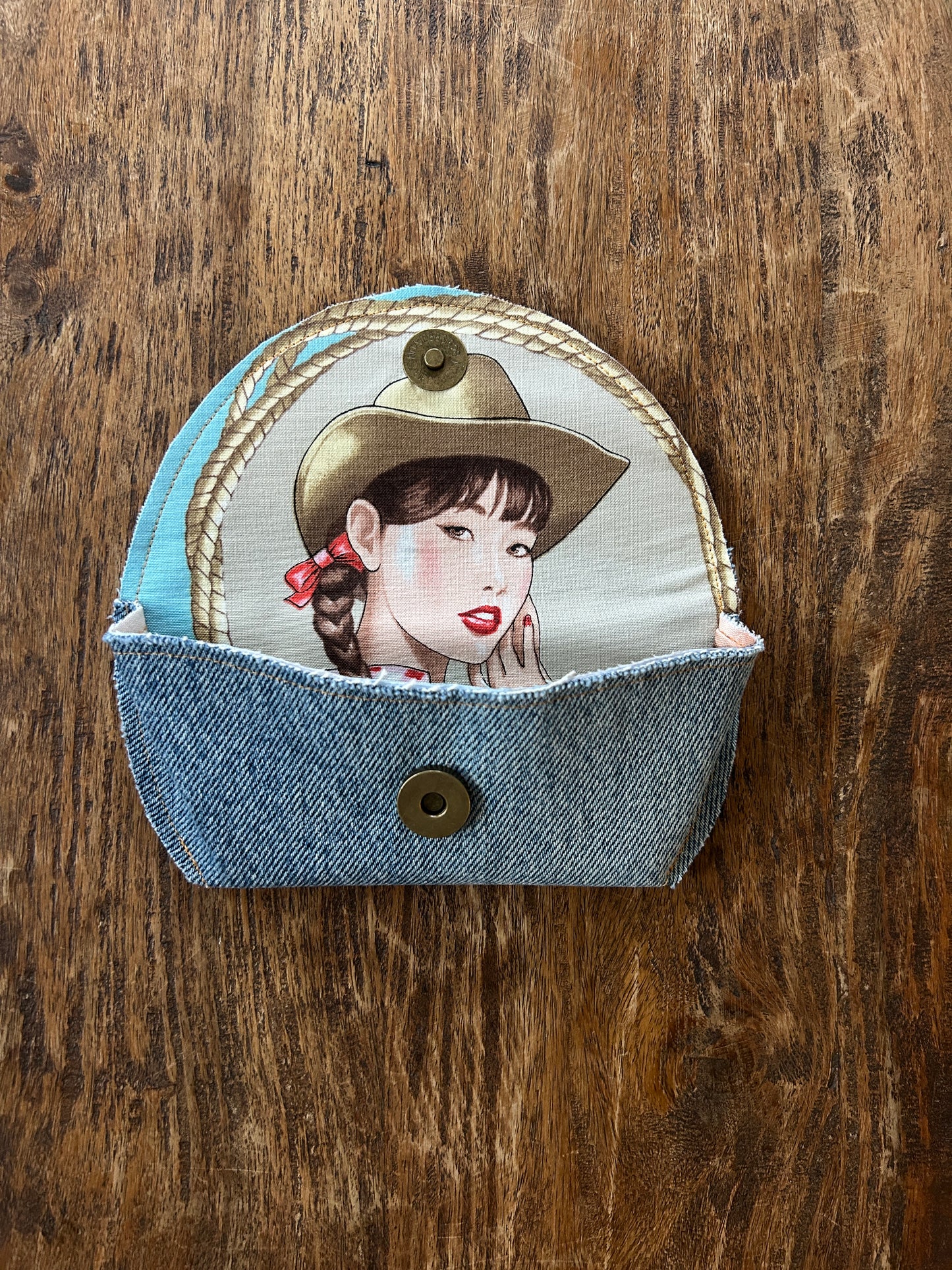 Eye Candy Case - Goldie