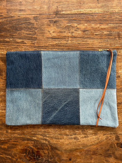 Legacy Clutch Bag - Violet